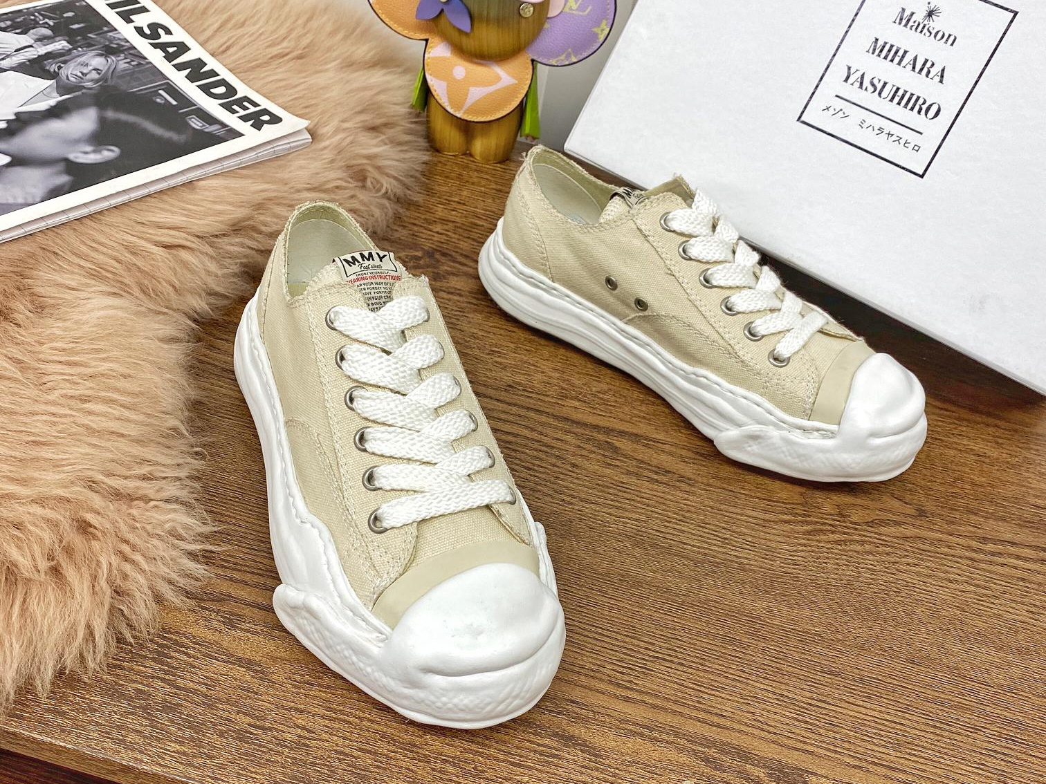 Maison Mihara Yasuhiro Low-Top Sneakers MMY-012