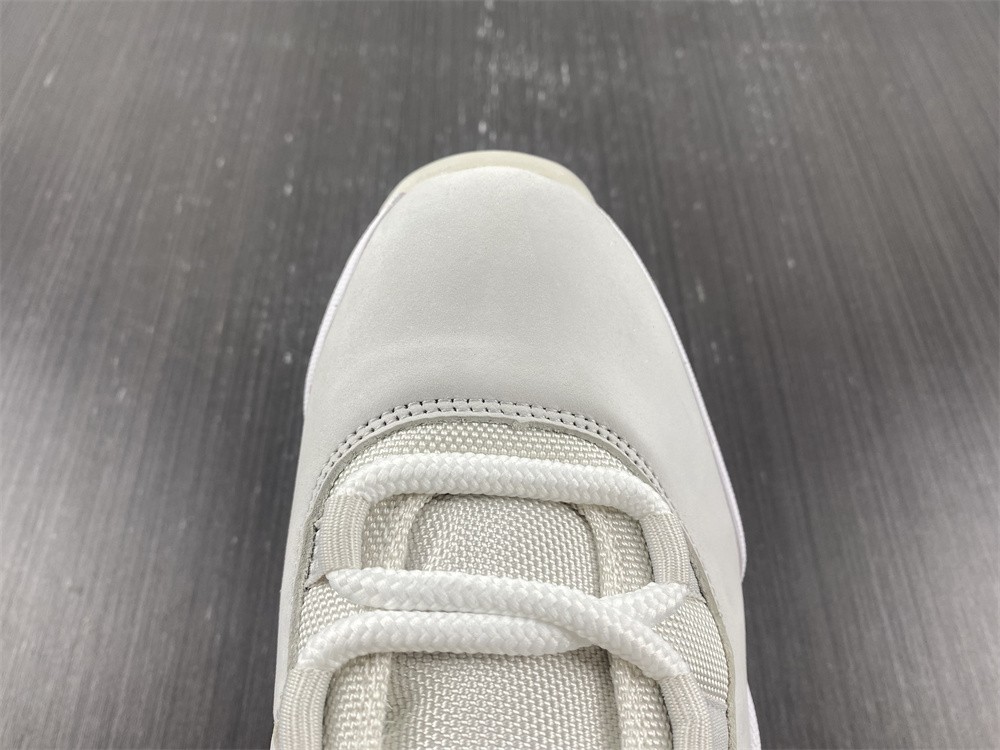 Air Jordan 11 Retro "Platinum Tint" - 378037-016