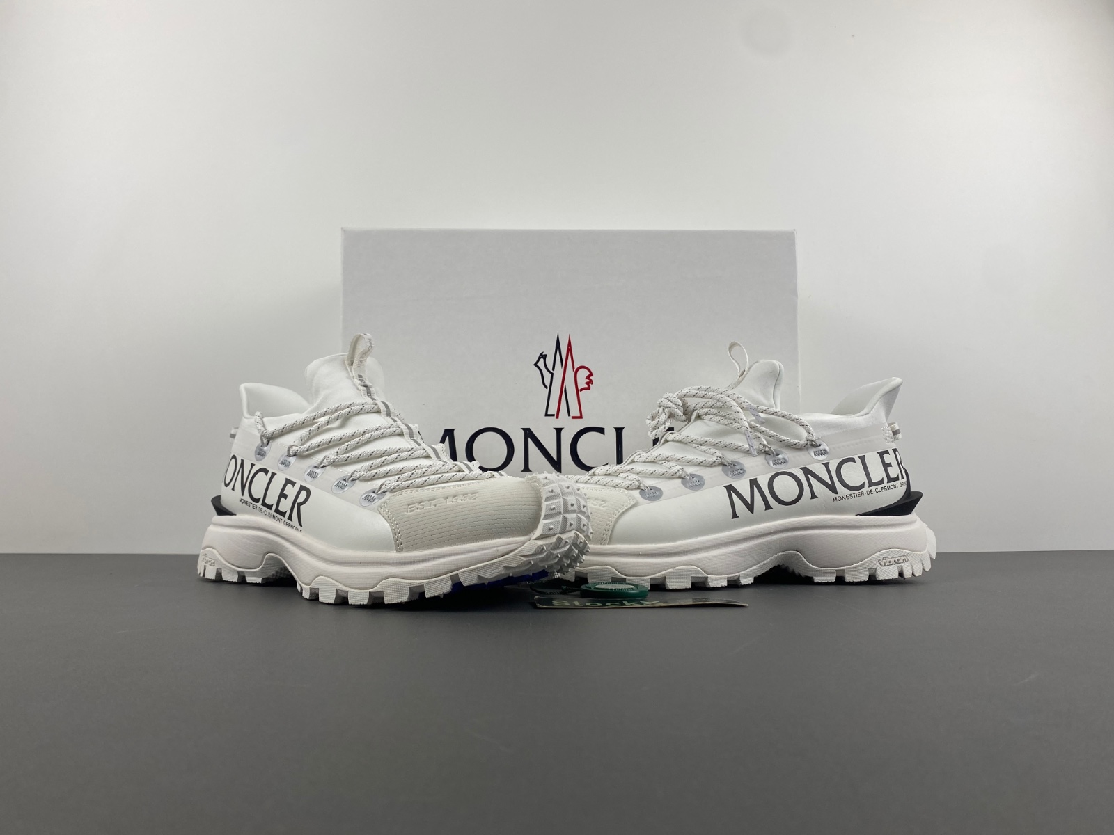Moncler Trailgrip Lite 2 Sneakers  MC-003