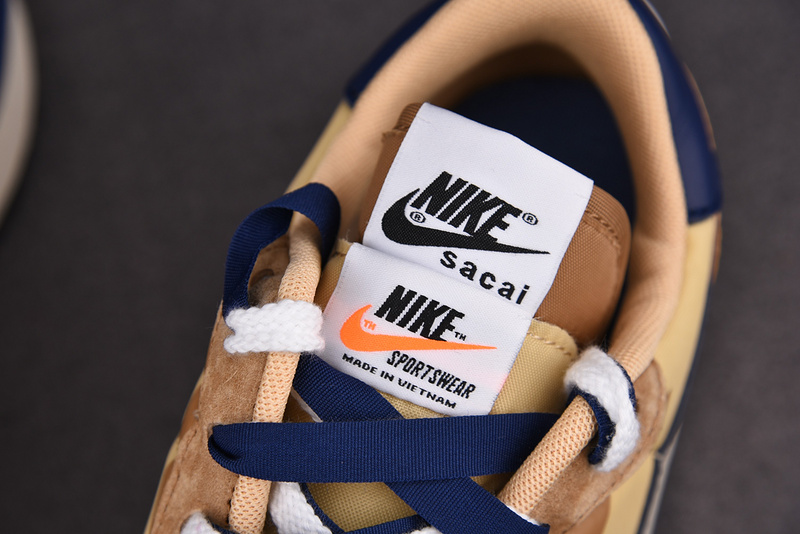 Nike Vaporwaffle sacai Sesame Tan Navy DD1875-200