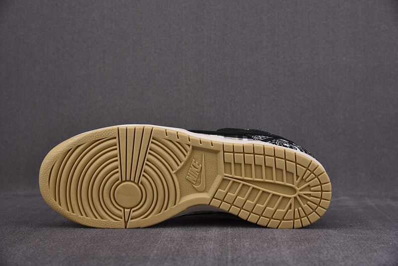 Travis Scott Nike SB Dunk Low CT5053-001