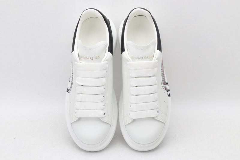 MCQUEEN OVERSIZED SNEAKER