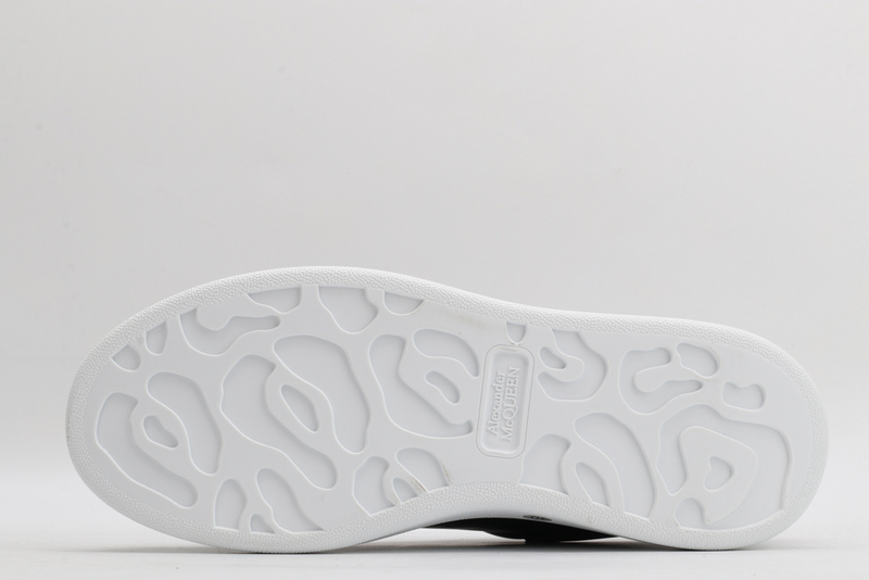 MCQUEEN OVERSIZED SNEAKER