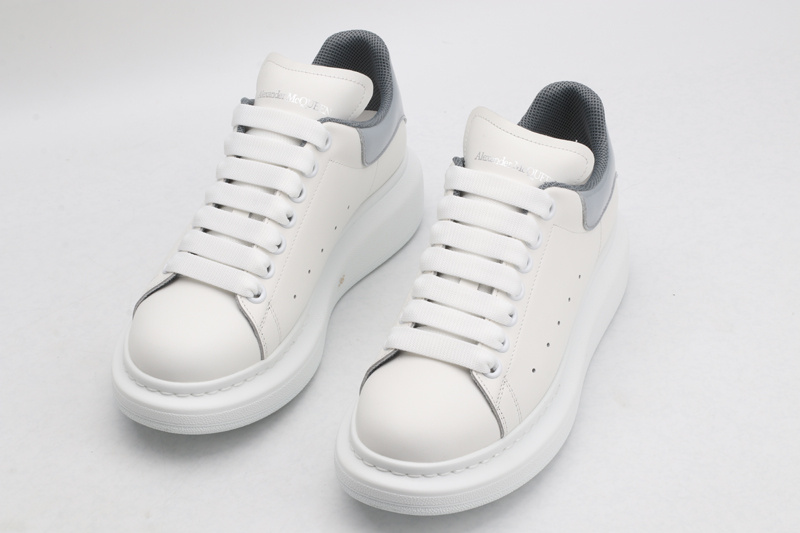 MCQUEEN OVERSIZED SNEAKER