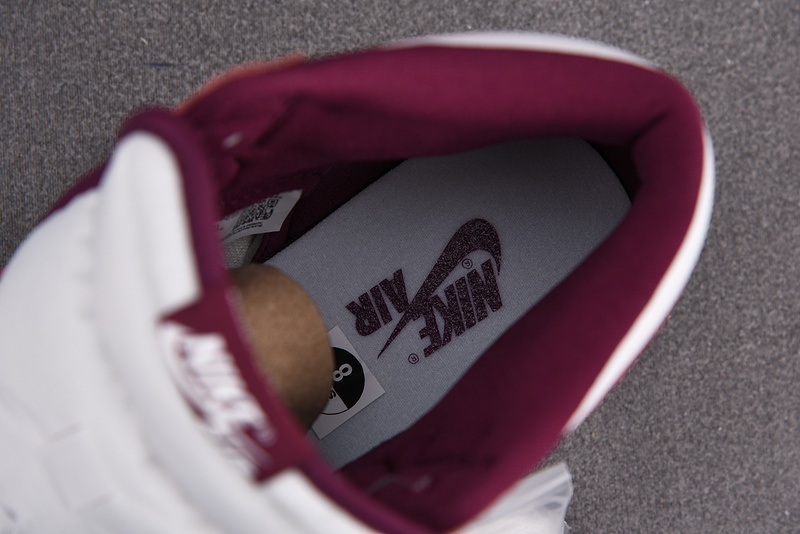 Air Jordan 1 Retro High OG “Bordeaux” 555088-611