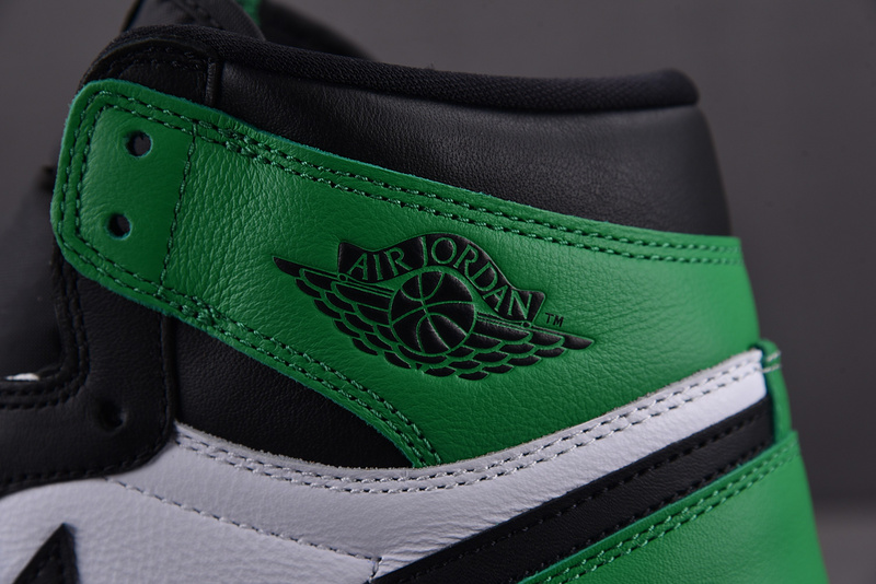 Air Jordan 1 Retro High OG "Celtics" DZ5485-031