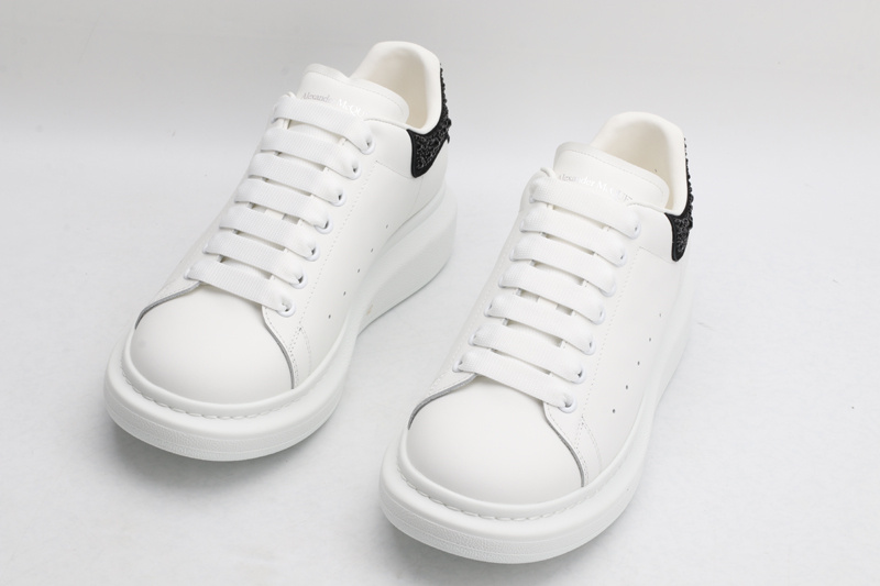 MCQUEEN OVERSIZED SNEAKER