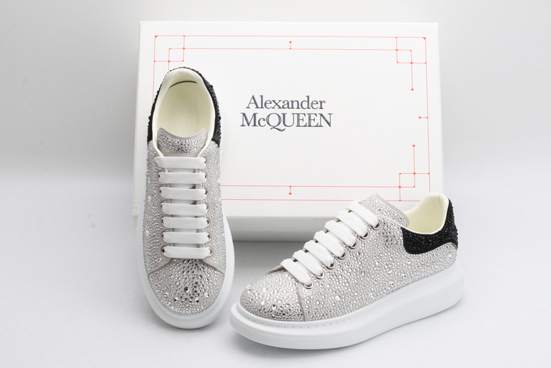 MCQUEEN OVERSIZED SNEAKER