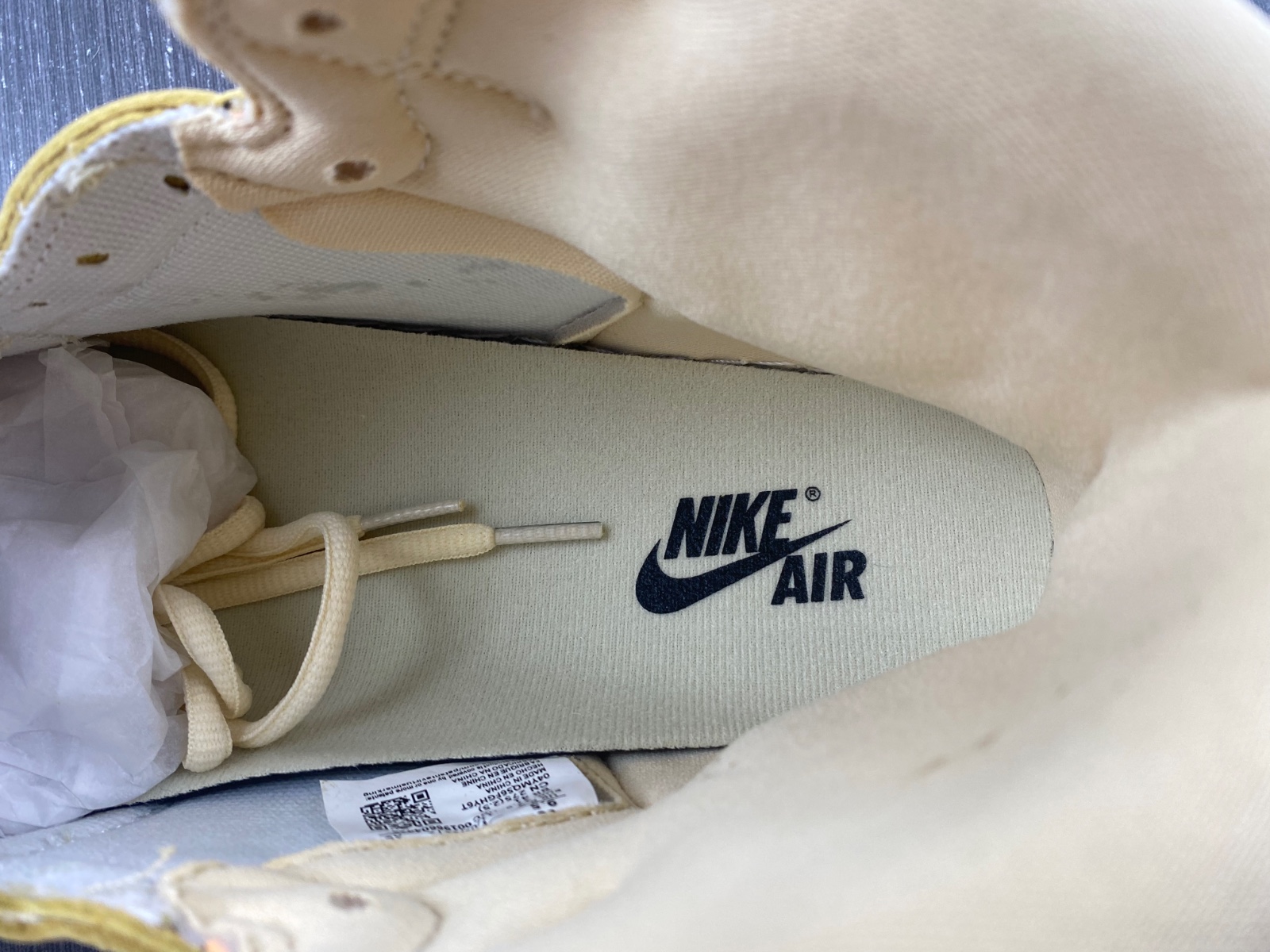 Air Jordan 1 Vibrations of Naija FD8631-100