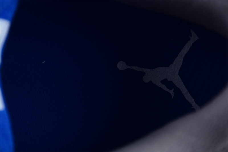 Air Jordan 3 Retro "Varsity Royal" CT8532-400