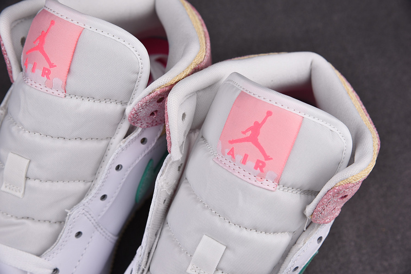 Air Jordan 1 Mid SE GS 