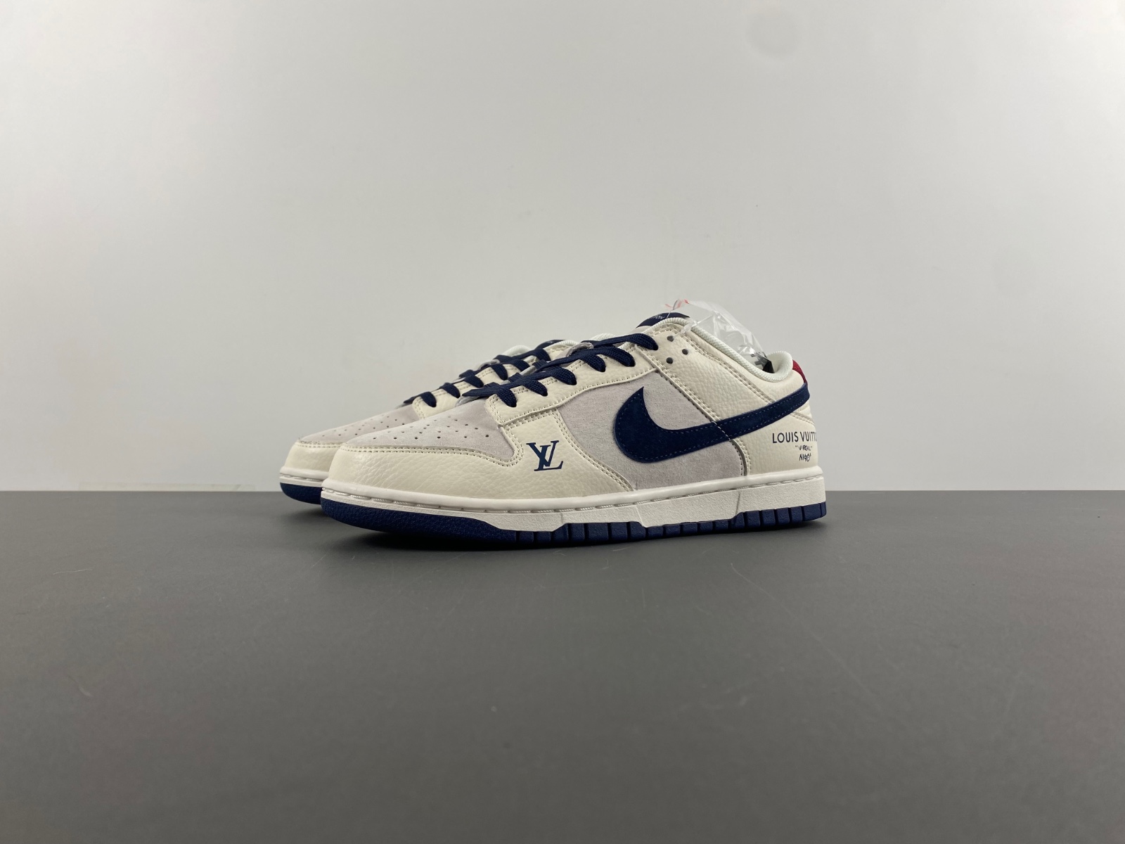 Nike SB Dunk Low    FC1688-134