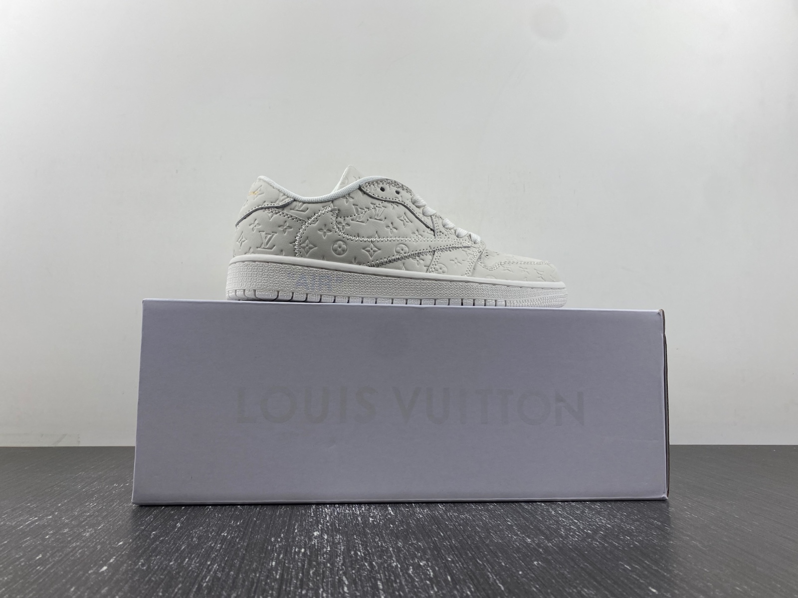 OFF-WHITE x Travis Scott  xLV x Air Jordan 1 custom