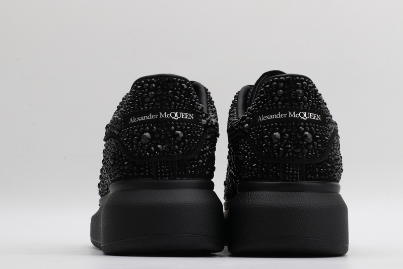 MCQUEEN OVERSIZED SNEAKER