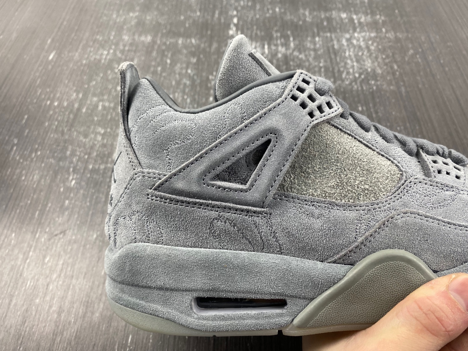 KAWS x Air Jordan 4 Retro