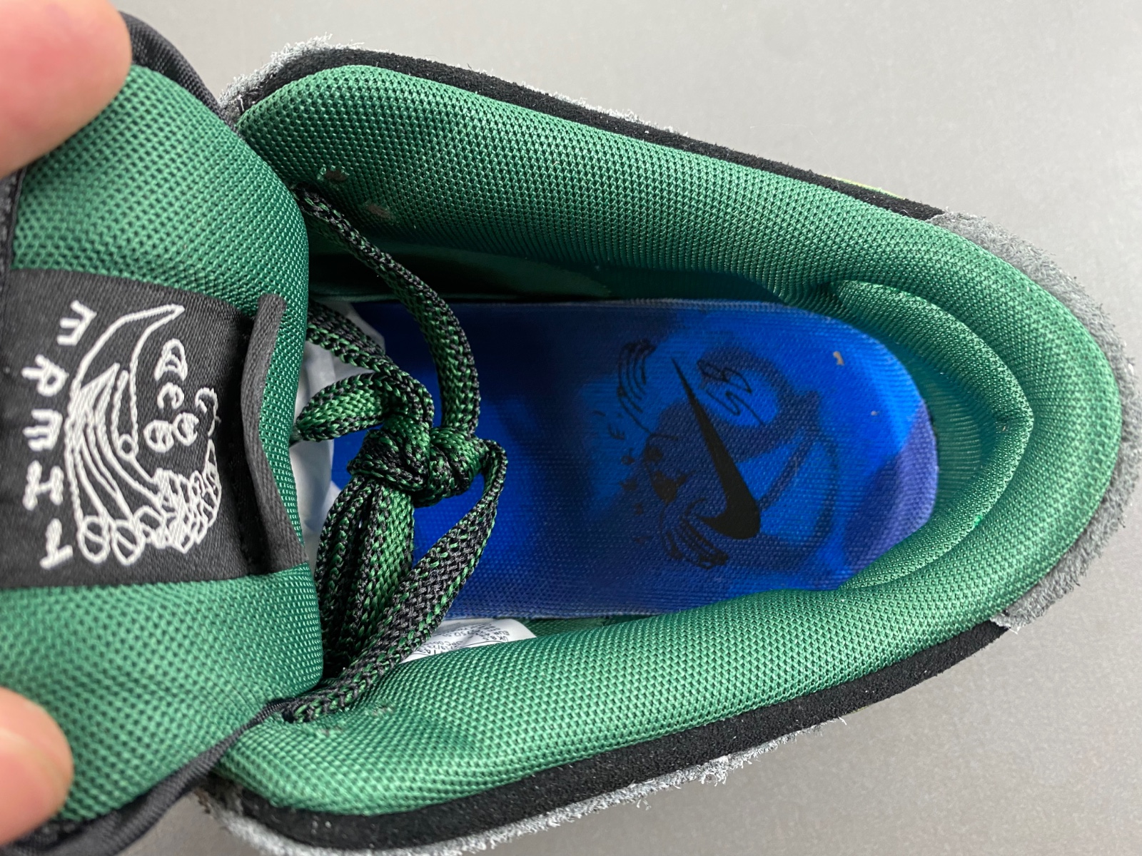 There Skateboards x Nike SB Dunk Low   HF7743-001