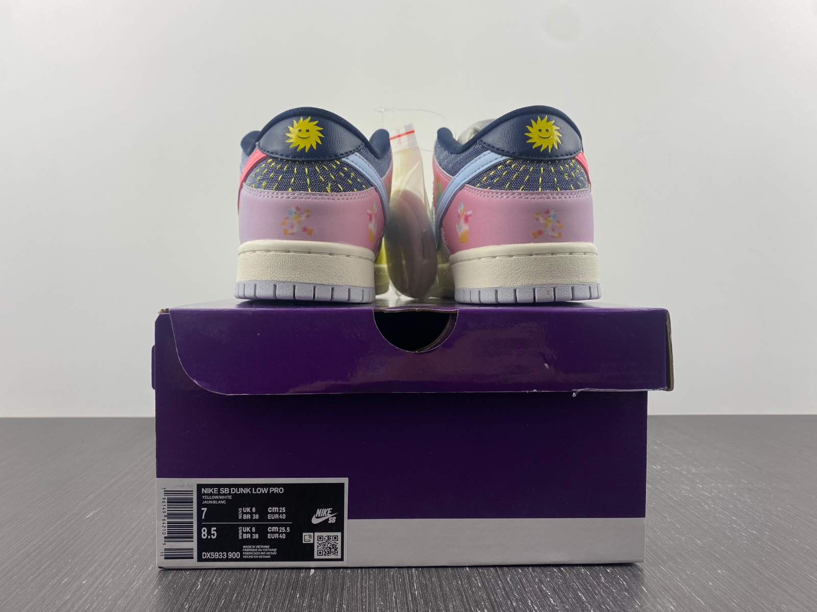 Nike SB Dunk Low Be True DX5933-900