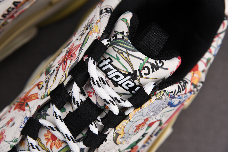 Balenciaga x GUCC1 TRIPLE S TRAINER