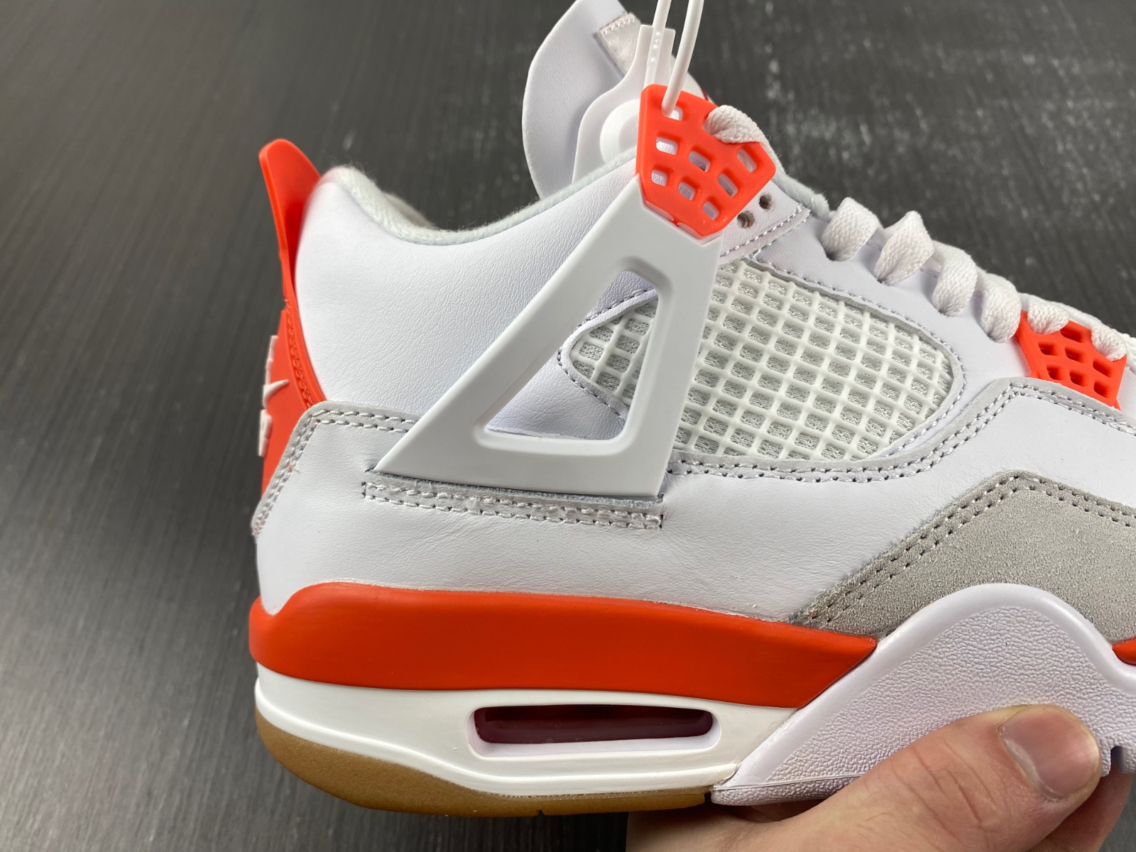 Air Jordan 4 “Orange Oreo” unreleased
