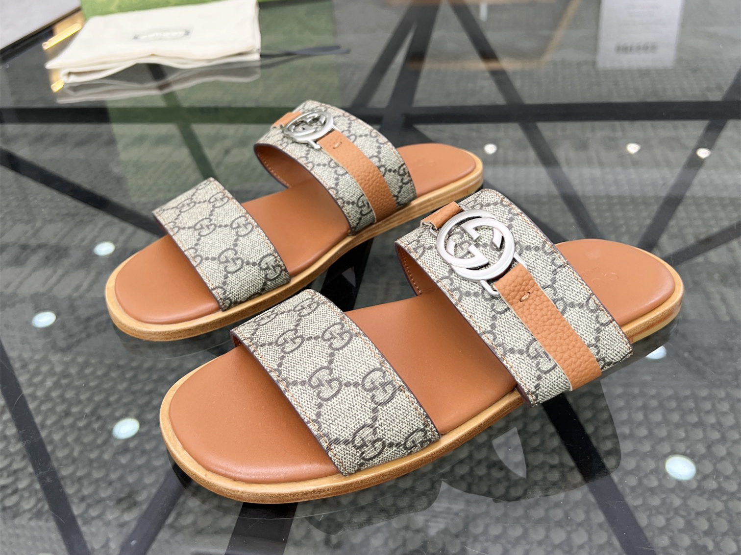 GUCCI  SLIDE (EU38-EU46)