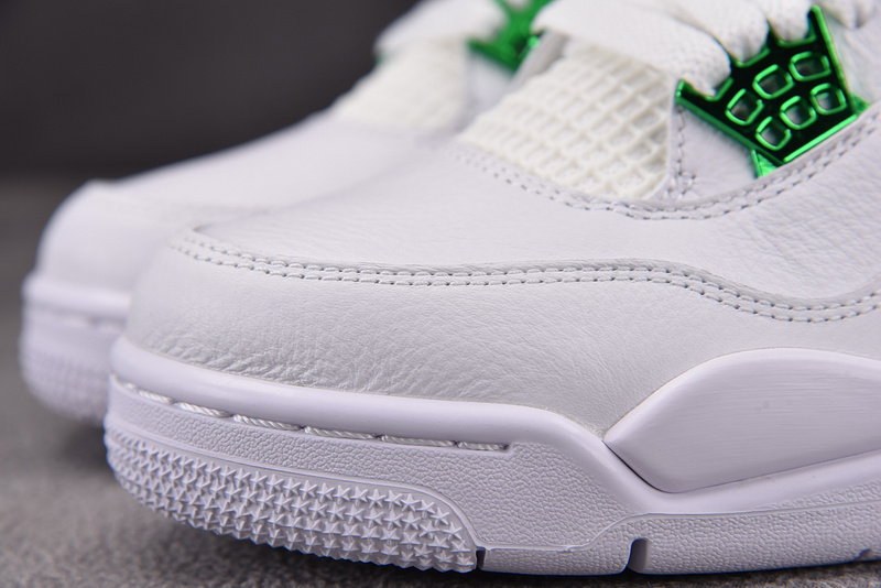 Air Jordan 4 "Metallic Green" CT8527-113