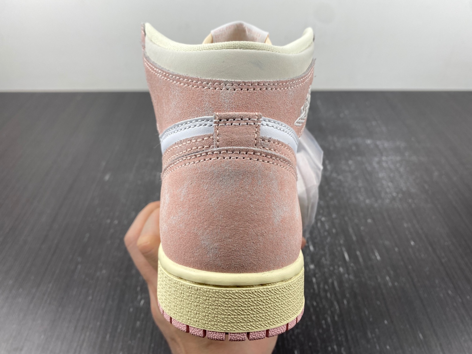 Air Jordan 1 Retro High OG "Washed Pink" FD2596-600