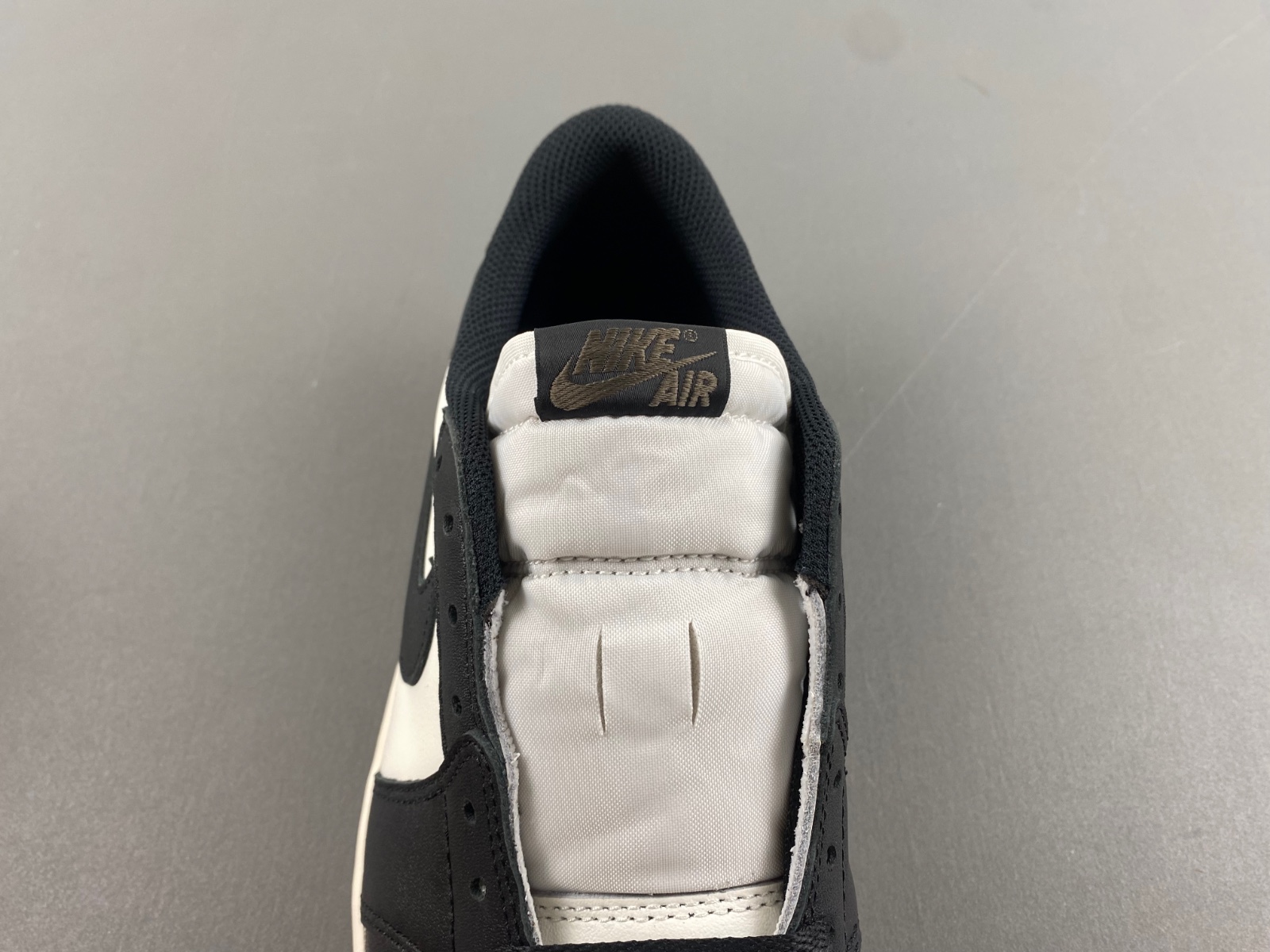 Air Jordan 1 Low OG “Mocha” CZ0790-102