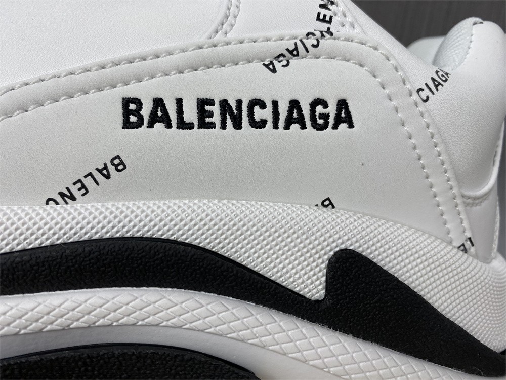 Balenciaga TRIPLE S TRAINER
