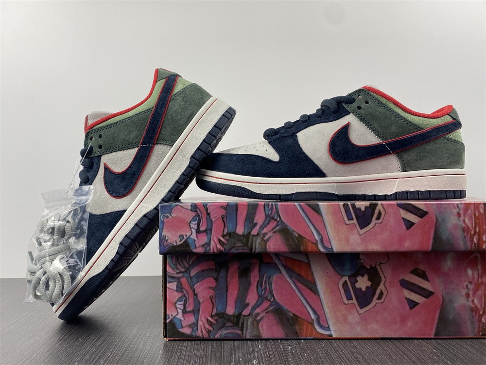 Katsuhiro Otomo x Nike Dunk Low "Steam Boy"