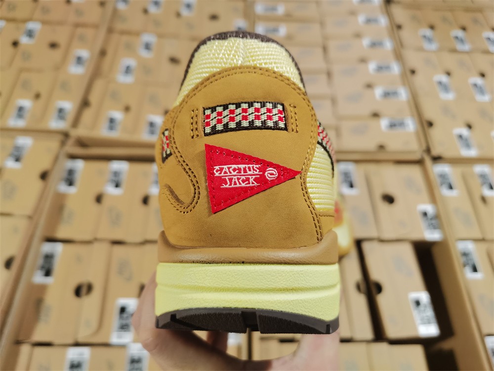 Travis Scott Nike Air Max 1 DO9392-701