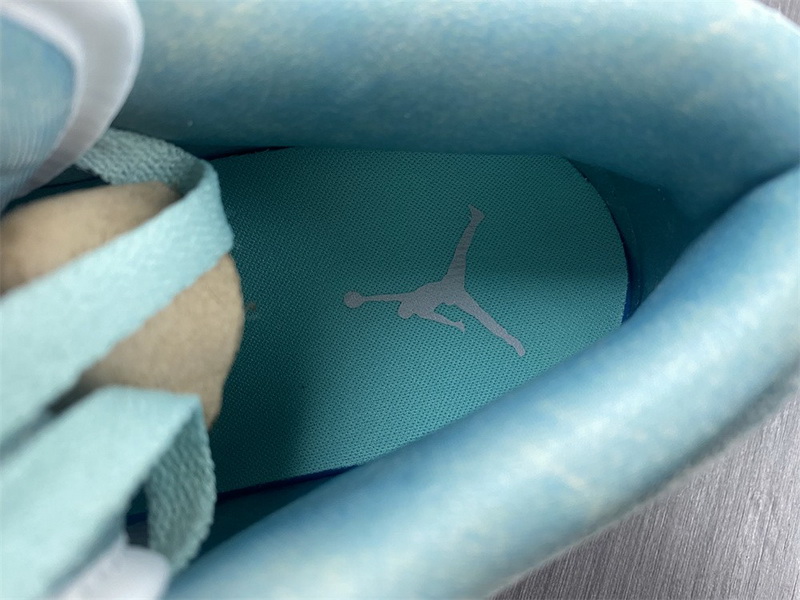 Air Jordan 1 Low "New Emerald" DN3705-301