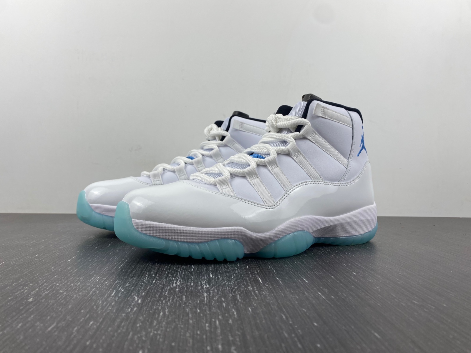 Air Jordan 11 Retro Legend Blue 378037-117