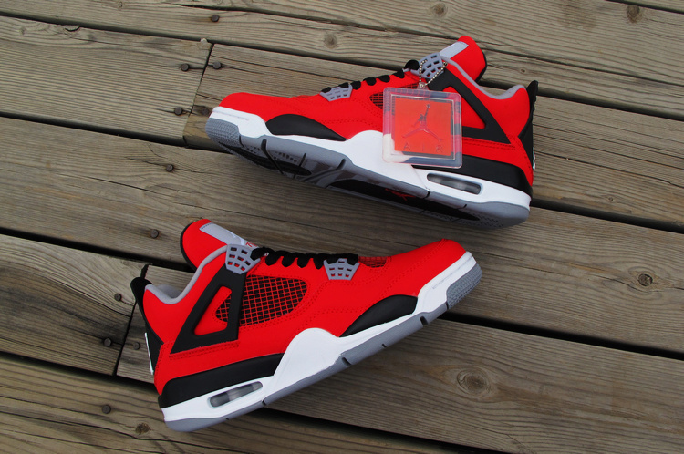 Air Jordan 4 Retro