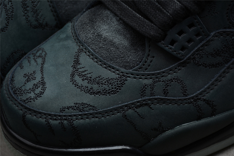 KAWS x Air Jordan 4 Retro 