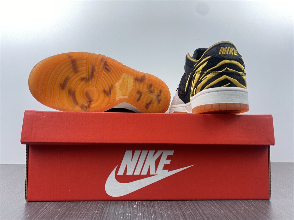Nike Dunk Low Year of the Tiger (2022) DQ5351-001