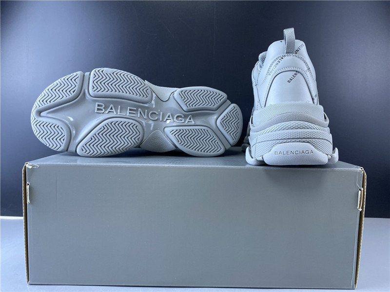 Balenciaga TRIPLE S TRAINER