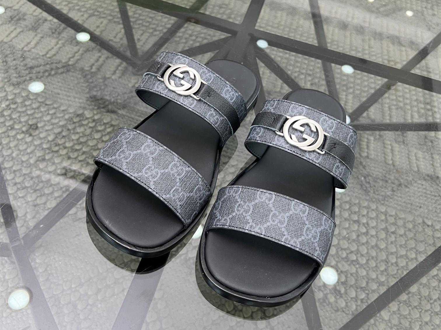 GUCCI  SLIDE (EU38-EU46)