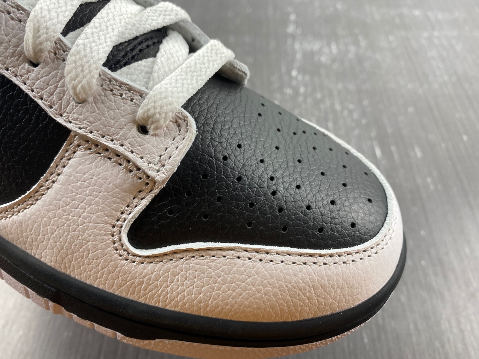 Nike Dunk Low Retro Reverse Panda FD9064-011