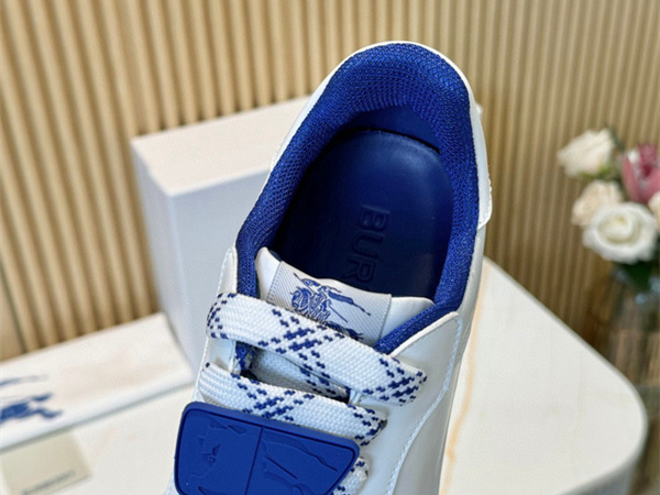 Burberry Check Terrace Sneakers  BBR--3011