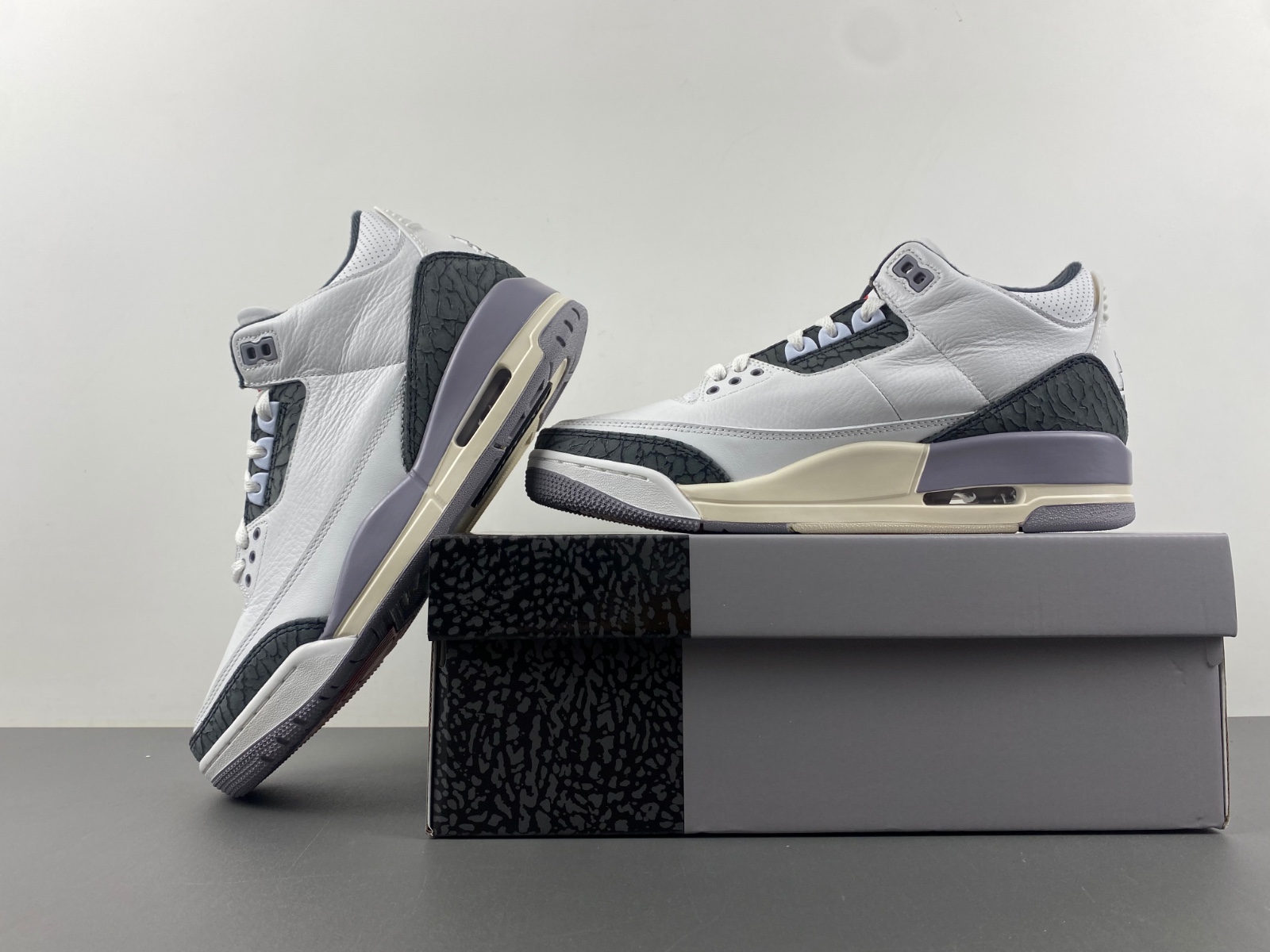 Air Jordan 3 "Cement Grey" CT8532-106