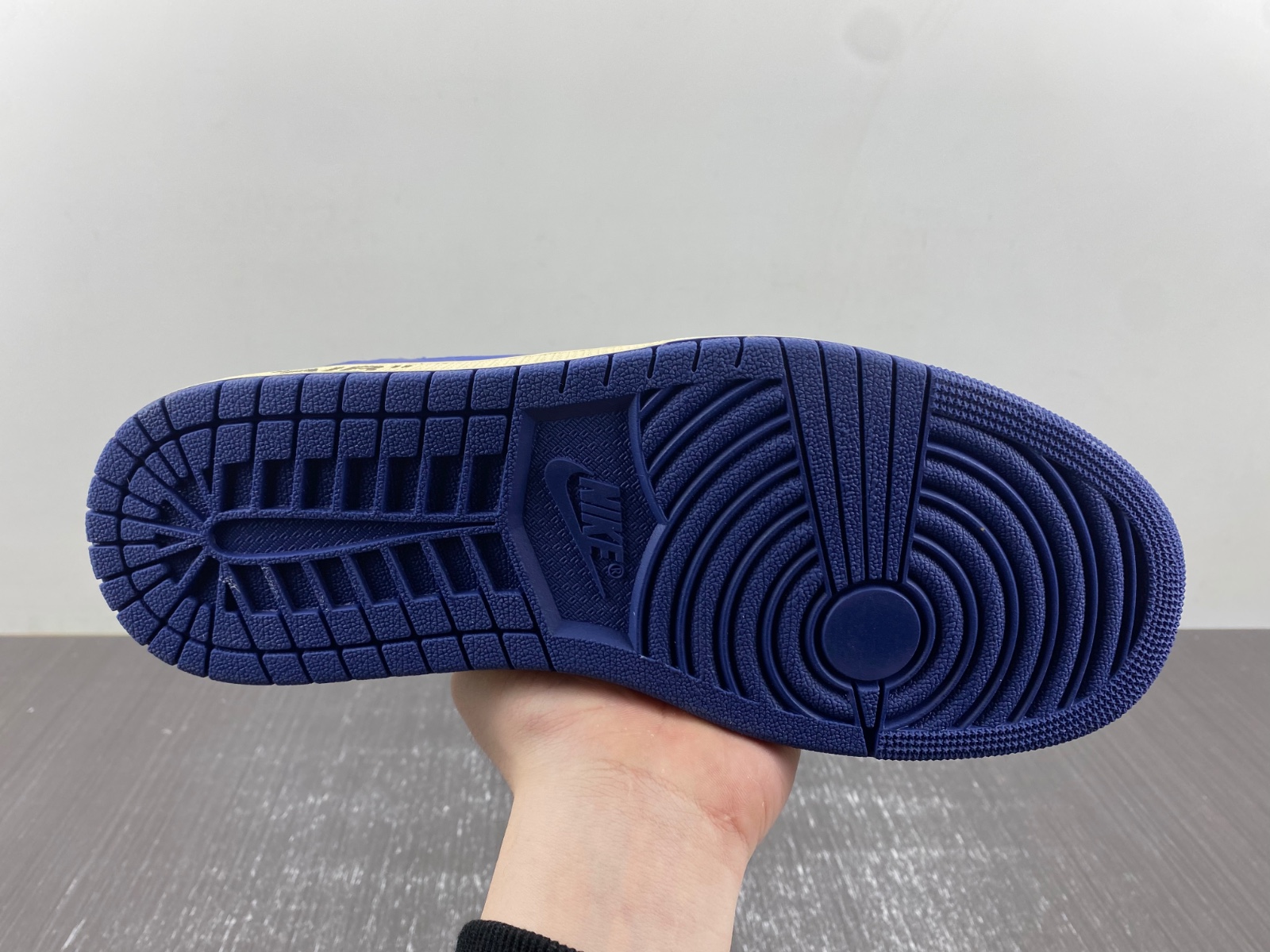 OFF-WHITE x Travis Scott x Air Jordan 1 custom