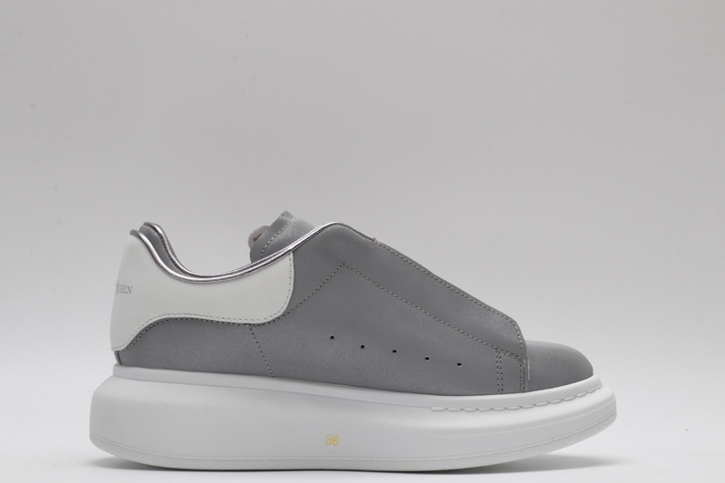 MCQUEEN OVERSIZED SNEAKER