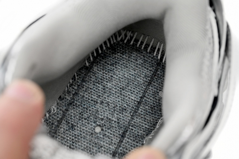 Balenciaga Tess S.Bright Silver 542436 W2FS3 8100