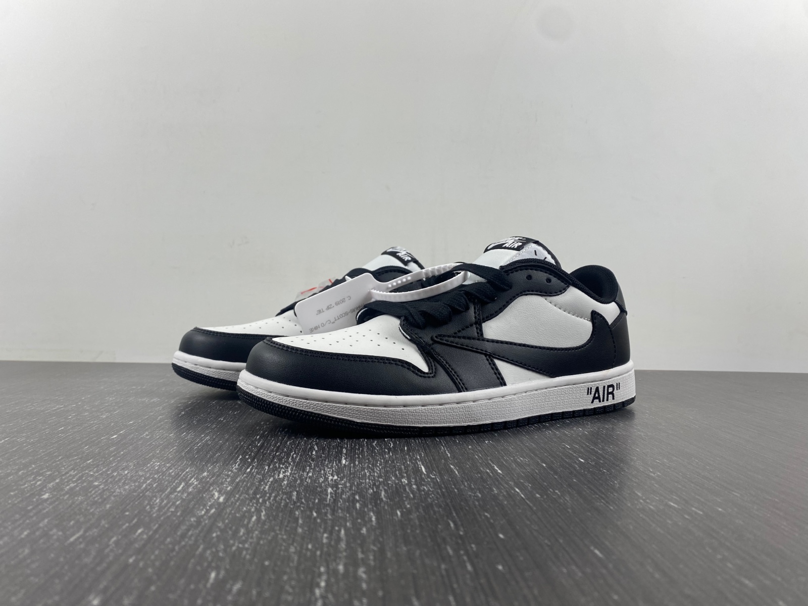 OFF-WHITE x Travis Scott x Air Jordan 1 custom