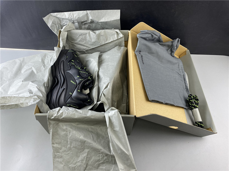 Balenciaga TRIPLE S TRAINER