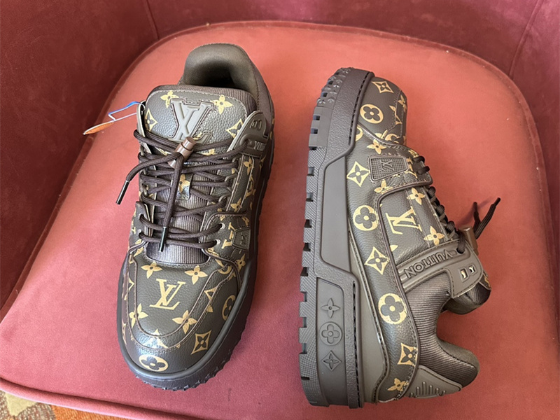 LV Trainer Maxi Sneaker
