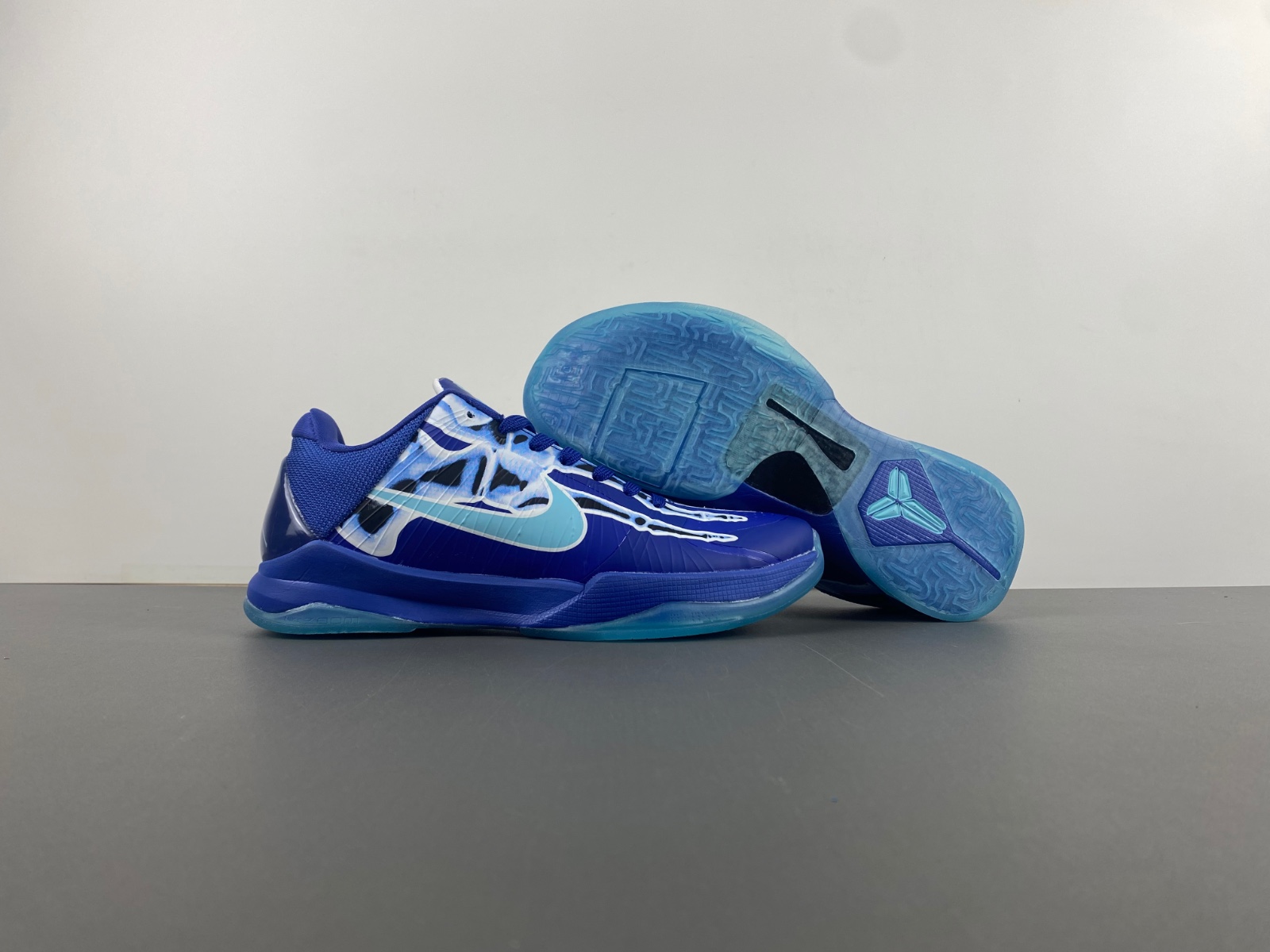 Nike Kobe 5 Protro “X-Ray”  HJ4303-400