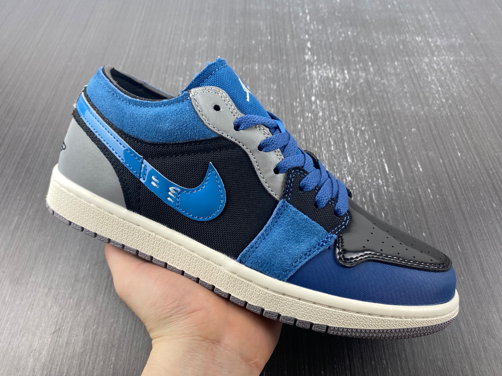 Air Jordan 1 Low SE Craft "Obsidian" DR8867-400