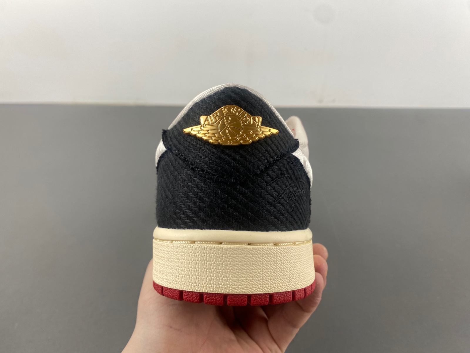 Trophy Room x Air Jordan 1 Low OG “Rookie Card: Home” HV6157-100