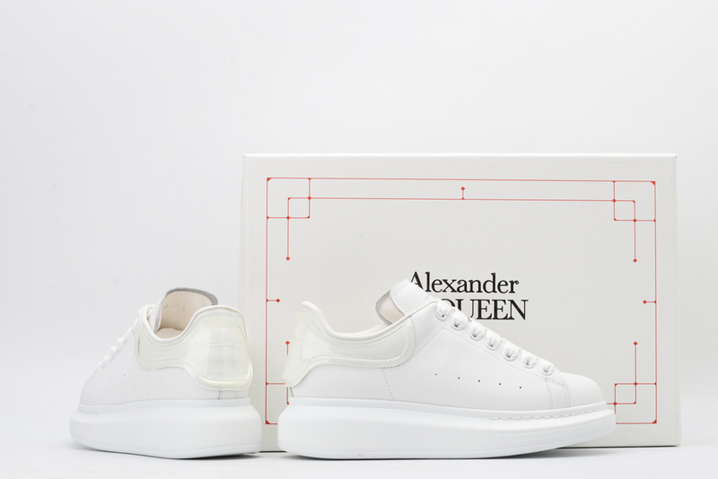 MCQUEEN OVERSIZED SNEAKER